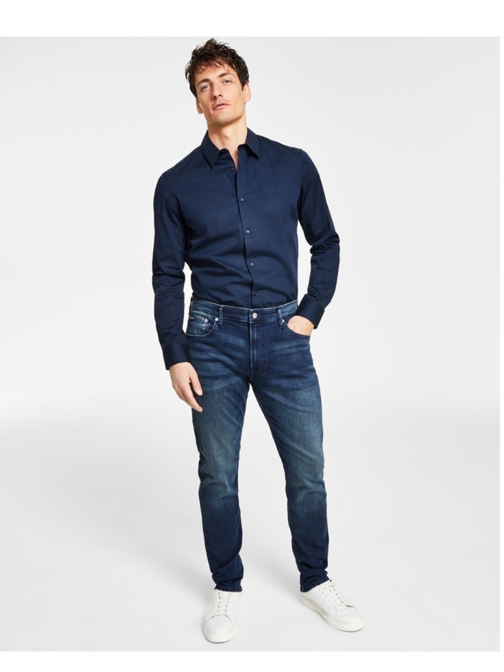 Calvin Klein Men’s Indigo Slim Straight Jeans. Size 32/32